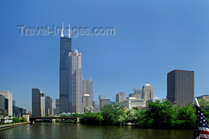 usa1083: Chicago, Illinois, USA: Chicago River, the Willis / Sears Tower and surrounding skyscrapers - photo by C.Lovell - (c) Travel-Images.com - Stock Photography agency - Image Bank