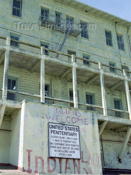 usa256: San Francisco (California): Alcatraz island - US penitentiary - welcome sign - photo by M.Bergsma - (c) Travel-Images.com - Stock Photography agency - Image Bank