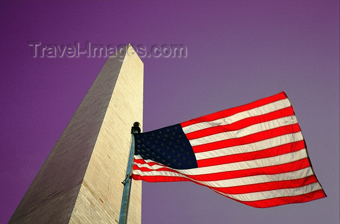 usa434: Washington D.C., USA: Washington monument - flag and purple sky - patriotic image - photo by G.Friedman - (c) Travel-Images.com - Stock Photography agency - Image Bank