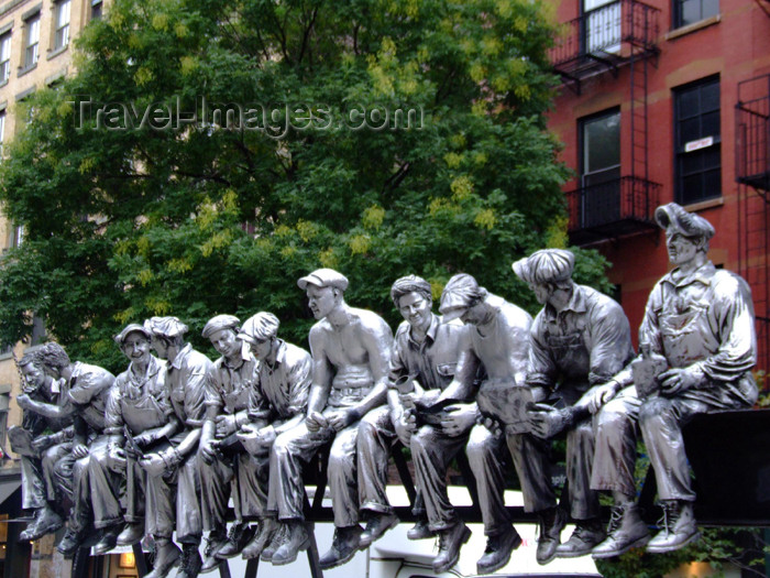 usa620: Manhattan (New York City): statues - the Rockefeller guys having lunch - photo by M.Bergsma - (c) Travel-Images.com - Stock Photography agency - Image Bank