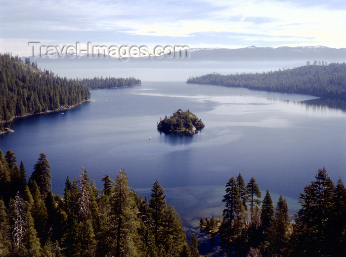 usa829: Lake Tahoe (California): Emerald Bay from above - photo by J.Fekete - (c) Travel-Images.com - Stock Photography agency - Image Bank