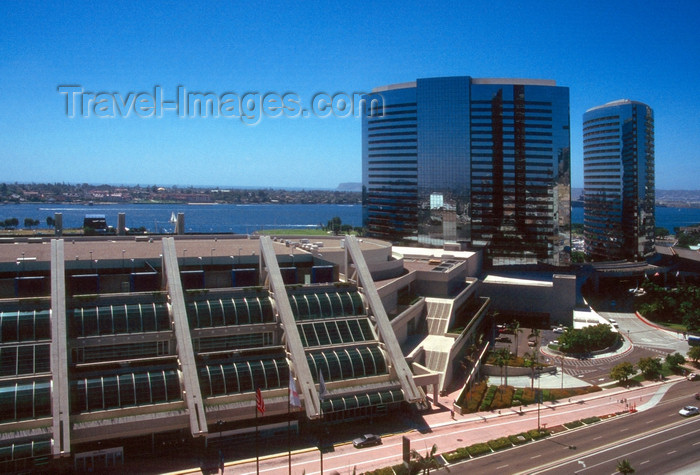 usa960: San Diego (California): downtown with Convention Center and hotel Marriott - photo by J.Fekete - (c) Travel-Images.com - Stock Photography agency - Image Bank