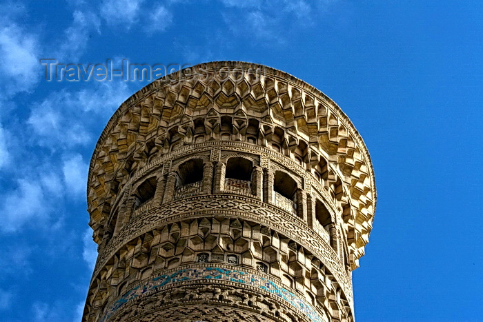 uzbekistan54: Kalon Mosque Minaret, Bukhara, Uzbekistan - photo by A.Beaton  - (c) Travel-Images.com - Stock Photography agency - Image Bank