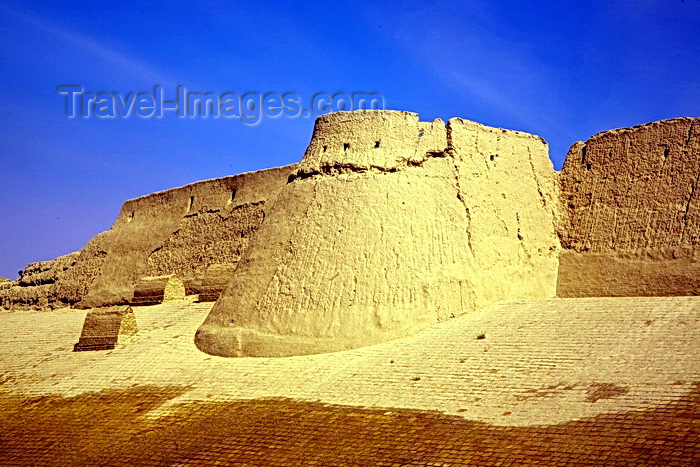uzbekistan62: City Walls, Khiva, Uzbekistan - photo by A.Beaton  - (c) Travel-Images.com - Stock Photography agency - Image Bank