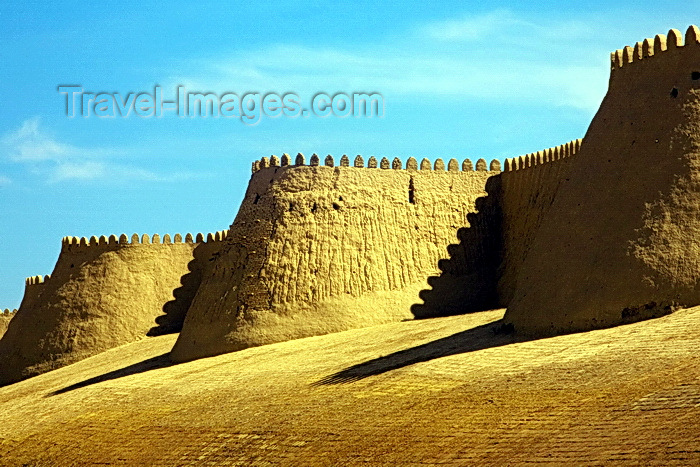 uzbekistan63: City Walls - crenellated walls encircle the inner town, the Itchan Kala, Khiva, Uzbekistan - photo by A.Beaton - (c) Travel-Images.com - Stock Photography agency - Image Bank