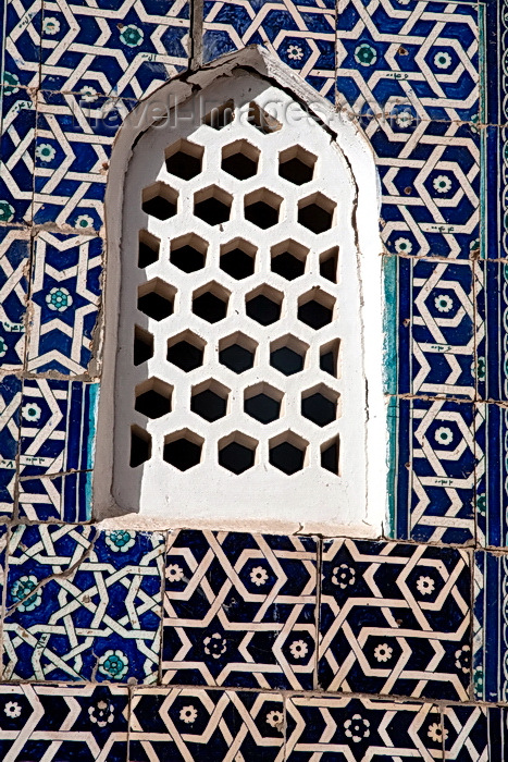 uzbekistan73: Sheltered Windows, Khiva, Uzbekistan - photo by A.Beaton  - (c) Travel-Images.com - Stock Photography agency - Image Bank