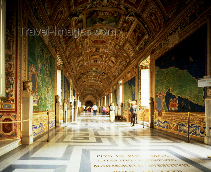 vatican43: Vatican: Vatican Museum - Gallery of Maps by painted friar Ignazio Danti, with its vaulted ceiling with Mannerist decoration - photo by J.Fekete - (c) Travel-Images.com - Stock Photography agency - Image Bank