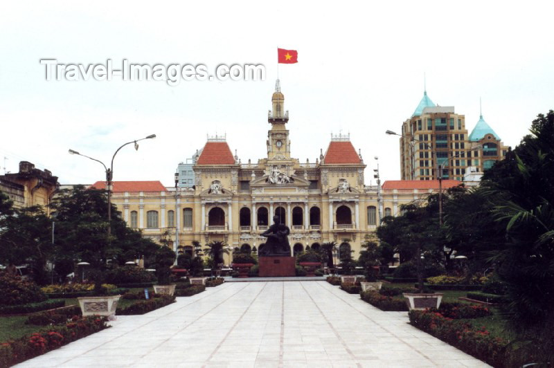 vietnam48: Vietnam - Ho Chi Minh city / Saigon: Gardens of the Opera house - colonial - photo by N.Cabana - (c) Travel-Images.com - Stock Photography agency - Image Bank