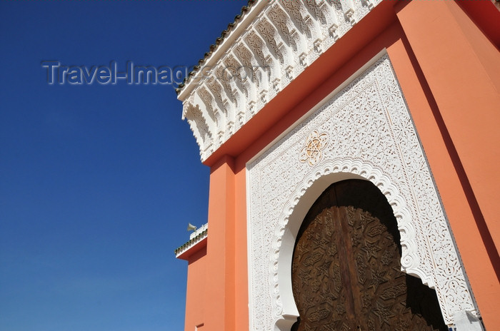 western-sahara102: Laâyoune / El Aaiun, Saguia el-Hamra, Western Sahara: gate and cornice - Moulay Abdel Aziz Great Mosque - photo by M.Torres - (c) Travel-Images.com - Stock Photography agency - Image Bank