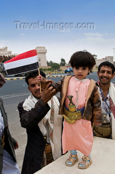 yemen18: Sana'a / Sanaa, Yemen: young boy with a flag, celebrating national day, October 14th - photo by J.Pemberton - (c) Travel-Images.com - Stock Photography agency - Image Bank