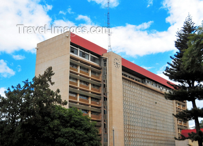 zambia47: Lusaka, Zambia: Evelyn Hone College, named after Sir Evelyn Dennison Hone, the last Governor of Northern Rhodesia - Church Road - photo by M.Torres - (c) Travel-Images.com - Stock Photography agency - Image Bank