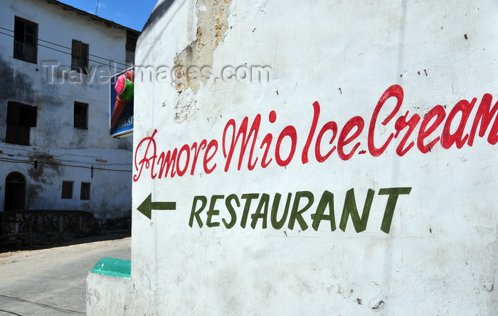 zanzibar104: Stone Town, Zanzibar, Tanzania: 'Amore Mio' ice cream restaurant - Shangani - photo by M.Torres - (c) Travel-Images.com - Stock Photography agency - Image Bank