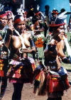 Papua New Guinea - Kaibola - Kiriwina - Trobriand Islands - Trobriand Islands: female dancers (photo by G.Frysinger)