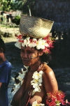 Papua New Guinea - Panaete Island - Louisiade Archipelago: woman carrying basket (photo by G.Frysinger)