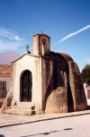 Portugal - Alentejo - Pavia (concelho de Mora): shrine in the rock, formerly a Dolmen / Pavia: capela na rocha - anta - igreja de So Dinis