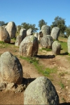 Almendres: cromlech  - circle of menhirs - random megalithic complex / cromeleque - crculo de menires - photo by M.Durruti