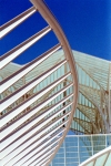 Portugal -  Lisboa: Gare do Oriente (arq. Santiago Calatrava) / the Eastern station and the sky - photo by F.Rigaud