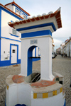Ericeira, Mafra, Portugal: old water well - poo - photo by M.Durruti