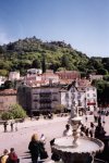 Portugal - Sintra: praa central - a vida sob o castelo - photo by M.Durruti