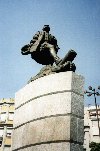 Lisboa: Ferno de Magalhes - o patrono dos viajantes na Praa do Chile (Av. Almirante Reis) - photo by M.Durruti