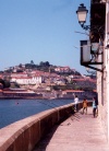 Portugal - Porto: pescando no rio Douro - VIla Nova de Gaia em fundo / angling on the Douro - photo by M.Durruti