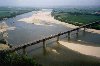 Portugal - Santarem: atravessando o Tejo - ponte D. Luis I - photo by M.Durruti