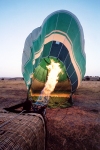 Alccer do Sal: enchimento de um balo de ar quente / filling an hot air balloon - photo by M.Durruti