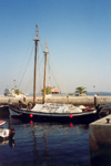Portugal - Setbal: old Sado salt galleon joins the tourist trade / antigo galeo do Sado - Riquitum - photo by M.Durruti