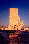 Portugal - Lisbon: monument to the 'Discoveries' - boat of stone /o Monumento das Descobertas - arquitecto Cotineli Telmo - photo by M.Durruti