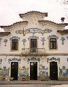 Portugal - Vilar Formoso (concelho de Almeida): fachade de azulejos - estao ferroviria / tiles at the train station  - photo by M.Durruti