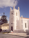 South Africa - Robben Island: whitewashed Anglican church protected by artillery - photo by M.Torres