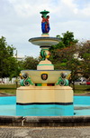 Basseterre, Saint Kitts island, Saint Kitts and Nevis:  Independence Square Fountain (1859) - photo by M.Torres