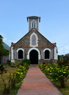 Charlestown, Nevis, St Kitts and Nevis: St. Paul's Anglican Church - path with flowers - photo by M.Torres