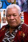 Samoa - Upolo - Apia: man with Samoan shirt - photo by D.Smith