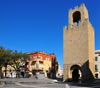 Oristano / Aristanis, Oristano province, Sardinia / Sardegna / Sardigna: tower of San Cristoforo / Mariano II / Porta Manna, part of the old walls - piazza Roma - photo by M.Torres