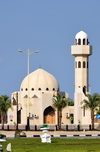 Dammam, Eastern Province, Saudi Arabia: Corniche Mosque, small modern temple on Dammam's corniche on the Persian Gulf - photo by M.Torres