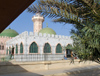 Sngal - Touba - Grande Mosque - mausole de Cheikh Ahmadou Bamba, fondateur de la confrrie des Mourides - photographie par G.Frysinger