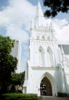 Singapore: the spire of St Andrews Cathedral (photo by R.Eime)