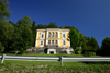 Slovenia - Bled: manor house - photo by I.Middleton