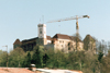 Slovenia - Ljubliana: repairing the castle's walls - crane - photo by M.Torres