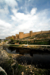 Spain / Espaa - vila: walls and the river Adaja - Murallas de vila - vila de los Caballeros (photo by M.Torres)