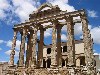 Spain / Espaa - Extremadura - Mrida - provincia de Badajoz: templo de Diana / temple of Diana - Archaeological Ensemble of Mrida - Unesco World Heritage site (photo by Angel Hernandez)