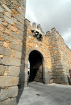 Spain / Espaa -Avila: walls - Gate of  Santa Teresa - Puerta de la Santa - vila del Rey (photo by M.Torres)