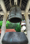 Kandy, Central province, Sri Lanka: Buddhist ceremonial bell - Sri Dalada Maligawa - Temple of the Sacred Tooth Relic - photo by M.Torres