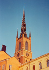 Sweden - Stockholm: spire of the Riddarholmskyrkan, Church of Riddarholmen, is the burial church of the Swedish monarchy and the oldest building in Stockholm - Riddarholmen (photo by M.Torres)