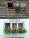 Switzerland / Suisse / Schweiz / Svizzera -  Lessoc - Gruyre region: house with flowers / maison - 1688 (photo by Christian Roux)
