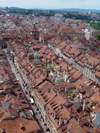 Bern / Berne: centre from above (photo by Christian Roux)