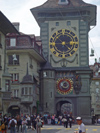 Bern / Berne: clock tower gate - Zeitglockentur (photo by Christian Roux)