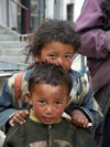 Tibet - Lhasa: shy kids (photo by P.Artus)