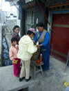Tibet - Shigatse: street scene (photo by P.Artus)